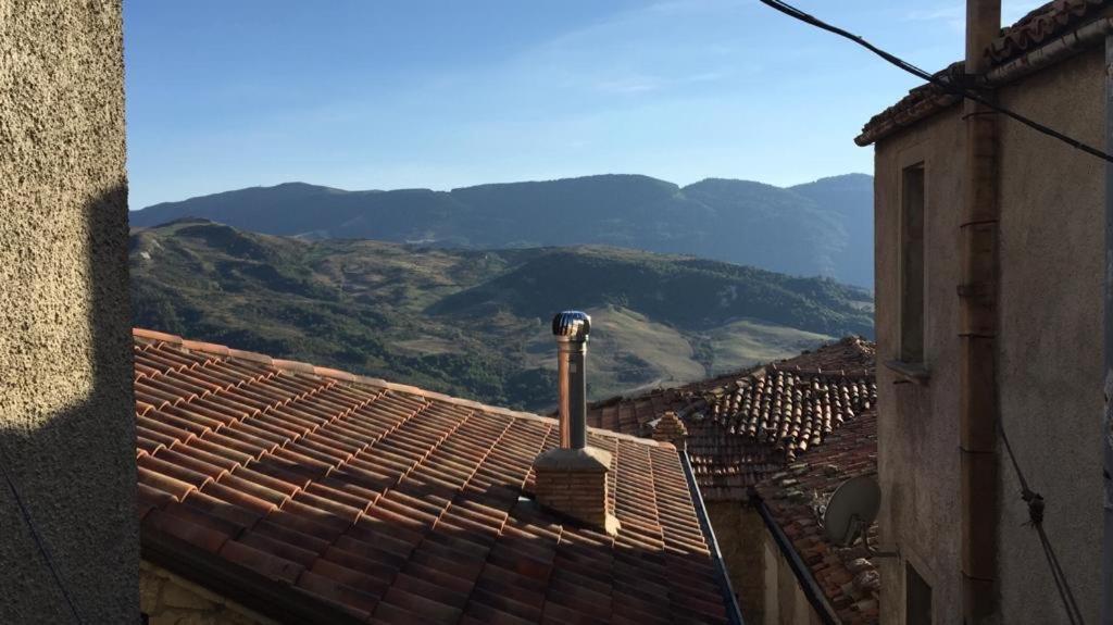 La Via Di Fuga Lägenhet Pietrapertosa Exteriör bild